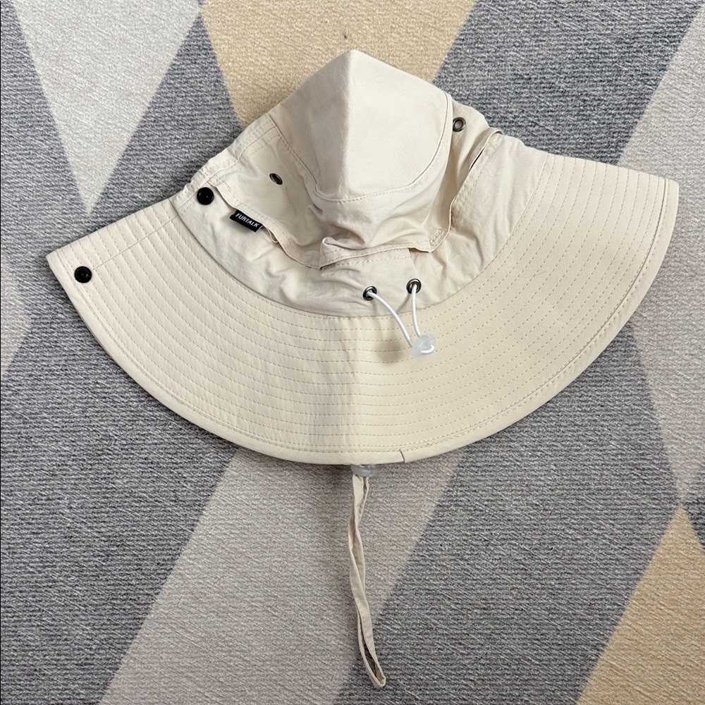 Elegant Cream Women's Sun Hat - Picture 5 of 5